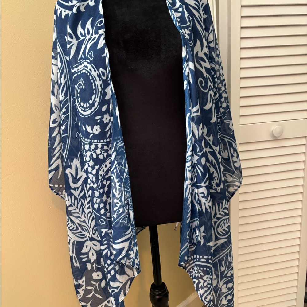 YNS Generic Blue and White Scarf
